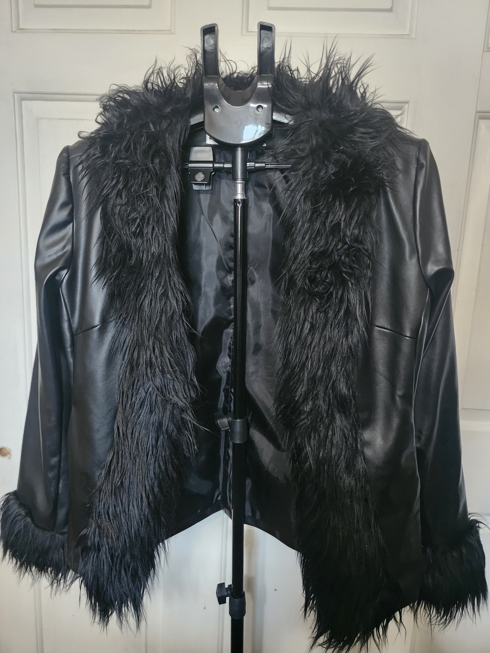 BB Dakota Black Faux Leather Jacket Shaggy Fur Collar Cuffs Medium Whimsygoth